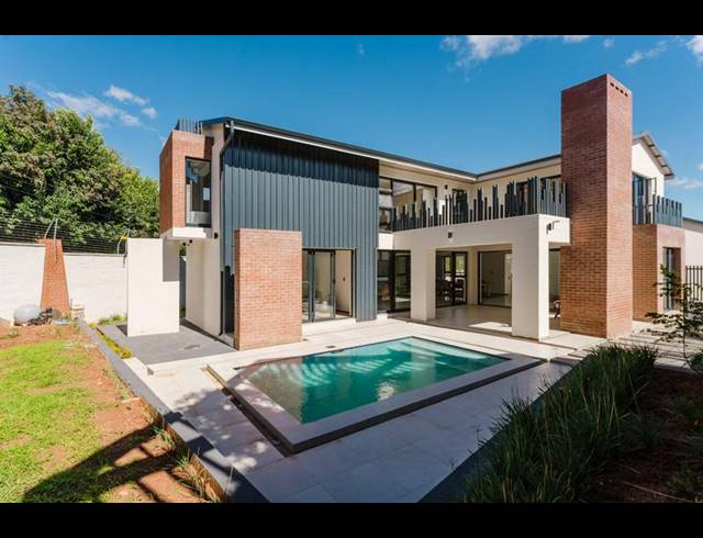 4 BEDROOM HOUSE FOR SALE IN FOURWAYS